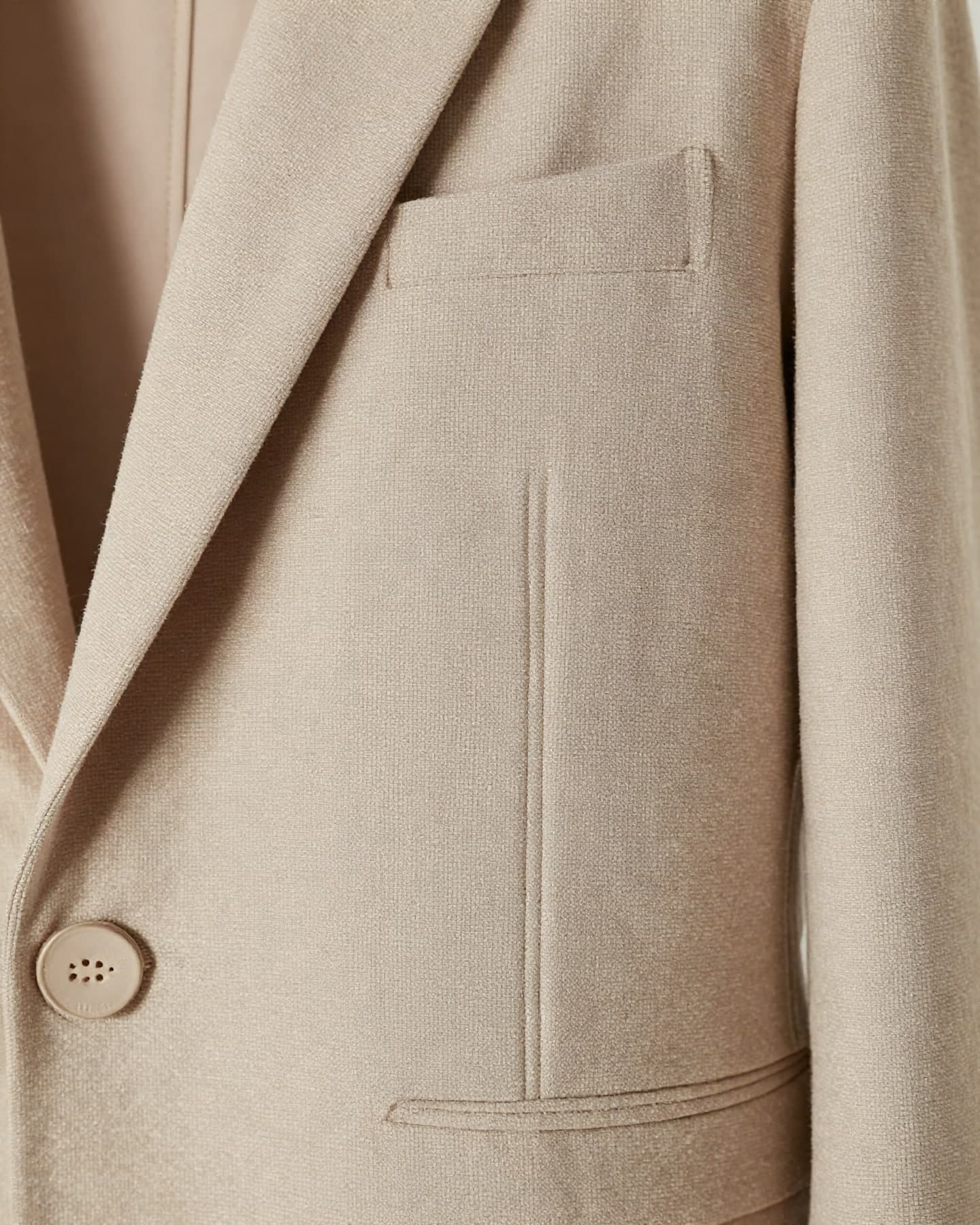 Women's Linen Suit — detail