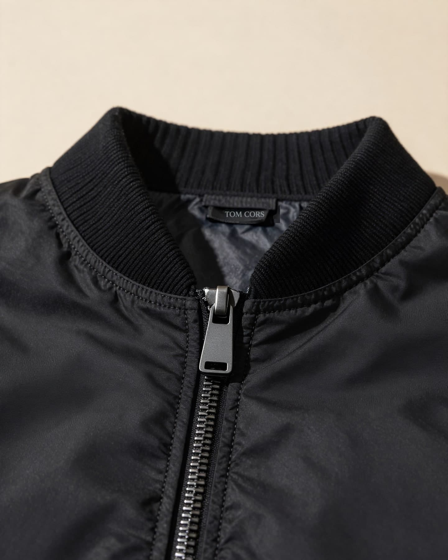 Minimal Bomber Jacket — detail