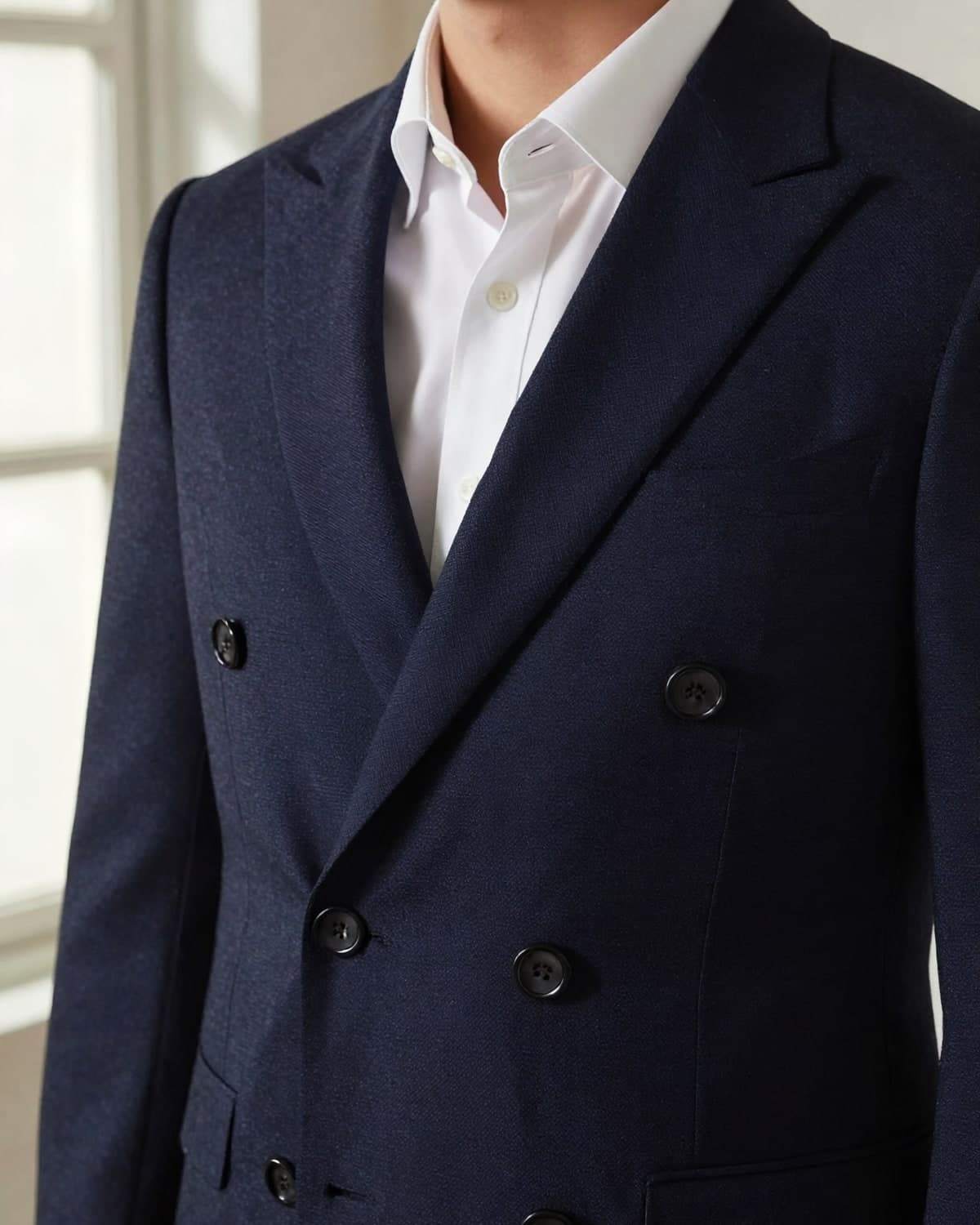 Peak lapel